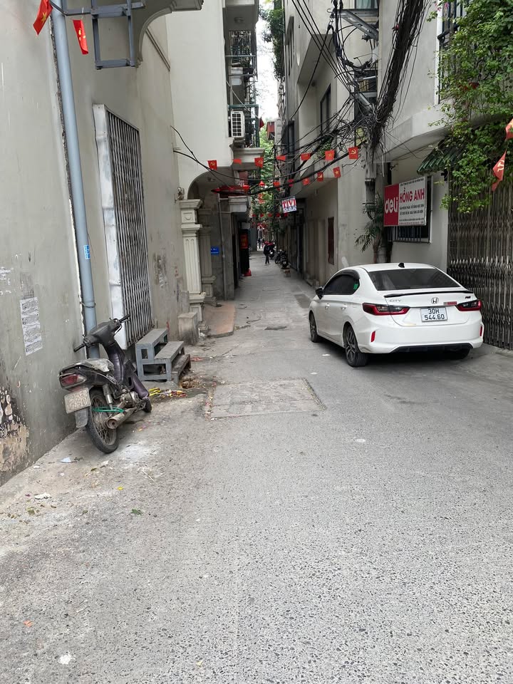 Nhà đẹp Tân Mai Hoàng Mai 35m² giá 7.45 tỷ - Dọn vào ở ngay!