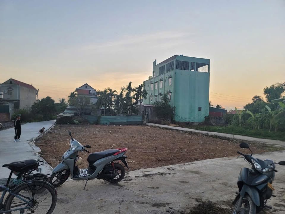 Đất nền Yên Thanh, Uông Bí 86m² giá 800 triệu - Vị trí đắc địa gần đường liên khu