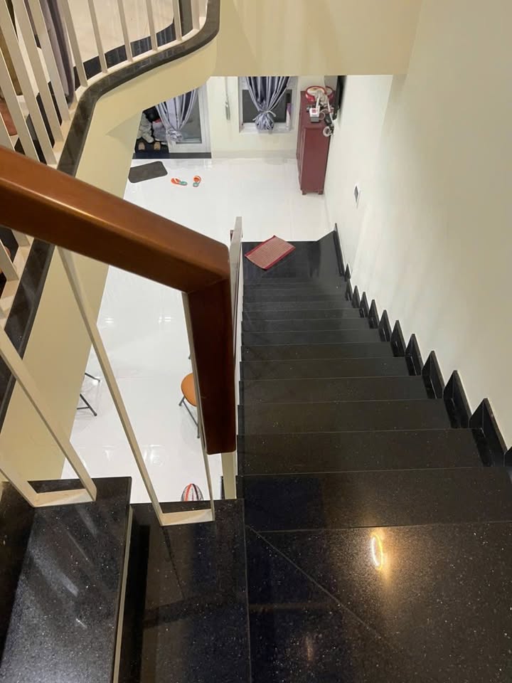 Nhà 2 tầng tại Kiệt Hoàng Trọng Mậu, Phú Thượng 75.8m² giá 2.9 tỷ - Vị trí đẹp, tiện nghi đầy đủ!