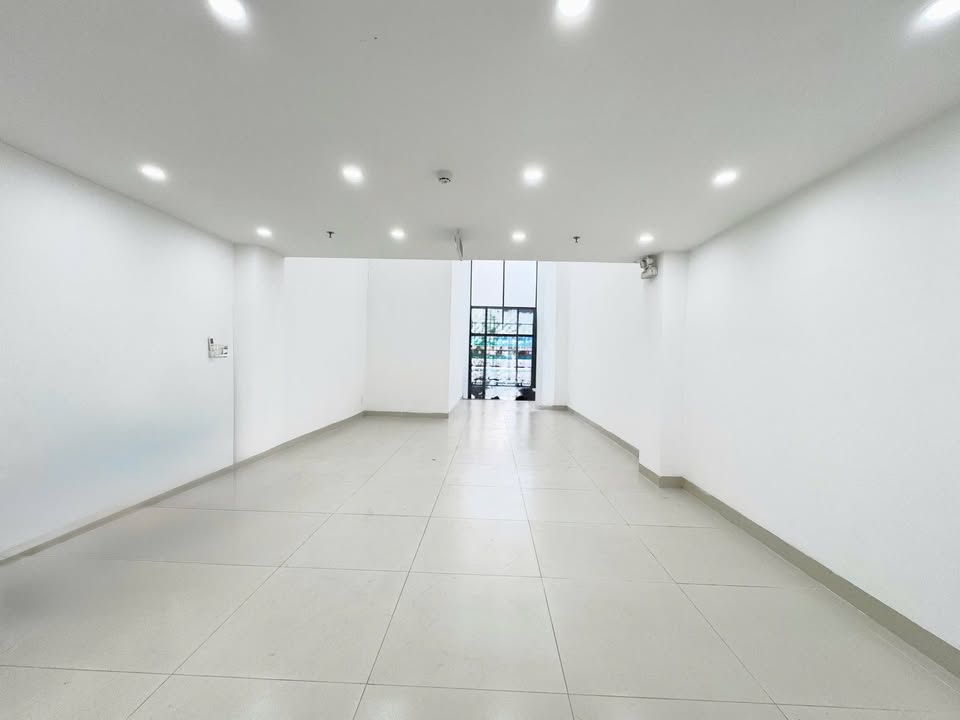Cho thuê mặt bằng FrontHouse 80m² tại Ngã Tư Hàng Xanh - Vị trí vàng cho kinh doanh