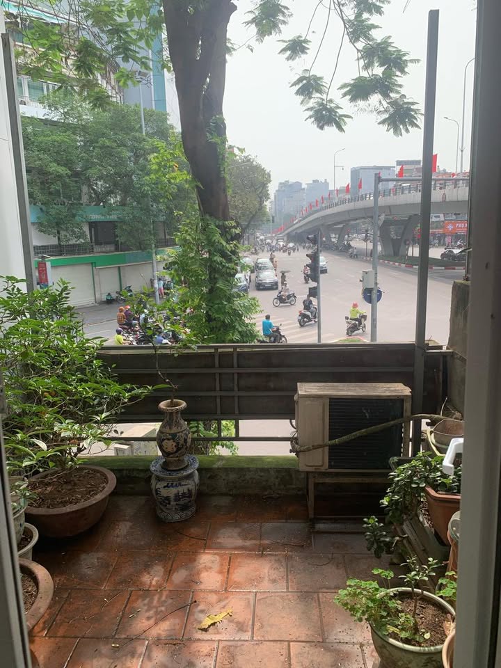 Nhà mặt phố Đại Cồ Việt 50m² giá 3.15 tỷ - Kinh doanh sầm uất