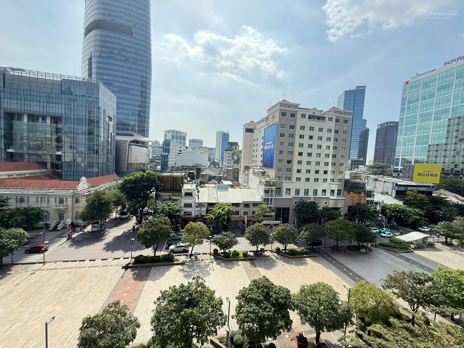 Cho thuê mặt bằng số 14-16 Nguyễn Huệ, Quận 1, DT 300m² chỉ 95 triệu/tháng - View Bitexco đẹp mắt!