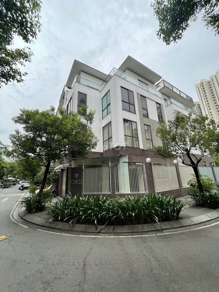 Biệt thự góc cho thuê Hà Đô Centrosa 400m² giá 65 triệu - Phù hợp kinh doanh đa dạng!
