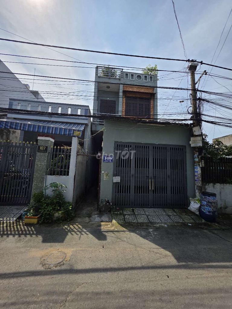 Nhà phố kinh doanh mặt tiền 148m² gần VinCom Dĩ An - Giá 6.95 tỷ