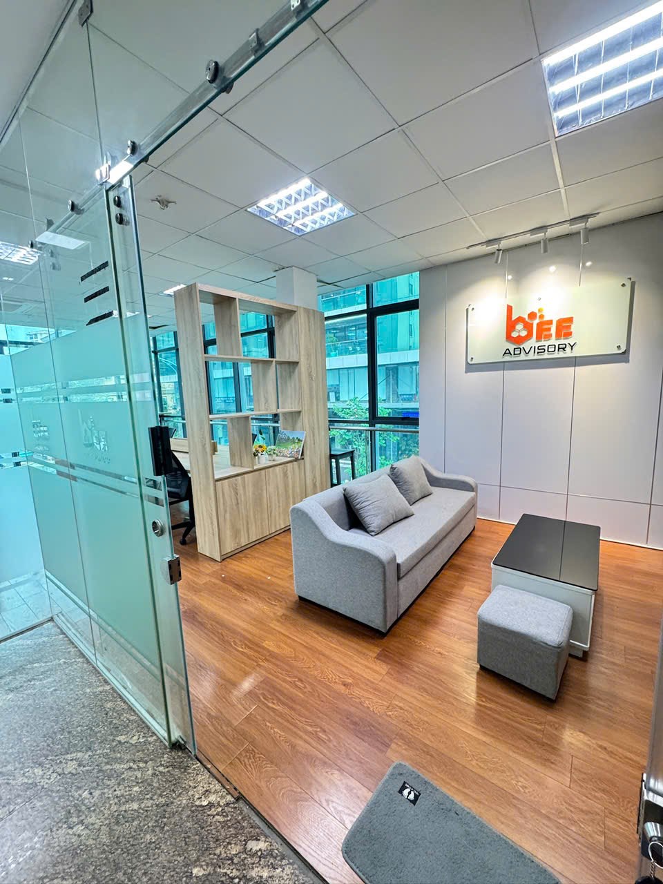 Văn phòng cho thuê 100m² - 27 triệu/tháng tại phố Trung Kính, Cầu Giấy - Full nội thất hiện đại!