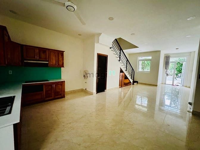 Nhà phố Park Riverside 180m² giá 15 triệu - An ninh 24/7, gần tiện ích