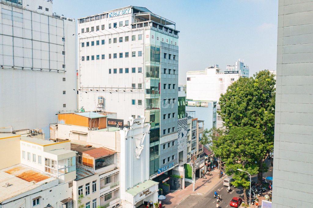 Nhà mặt tiền Phùng Khắc Khoan Quận 1 - Diện tích 1800m² - Kinh doanh sầm uất!