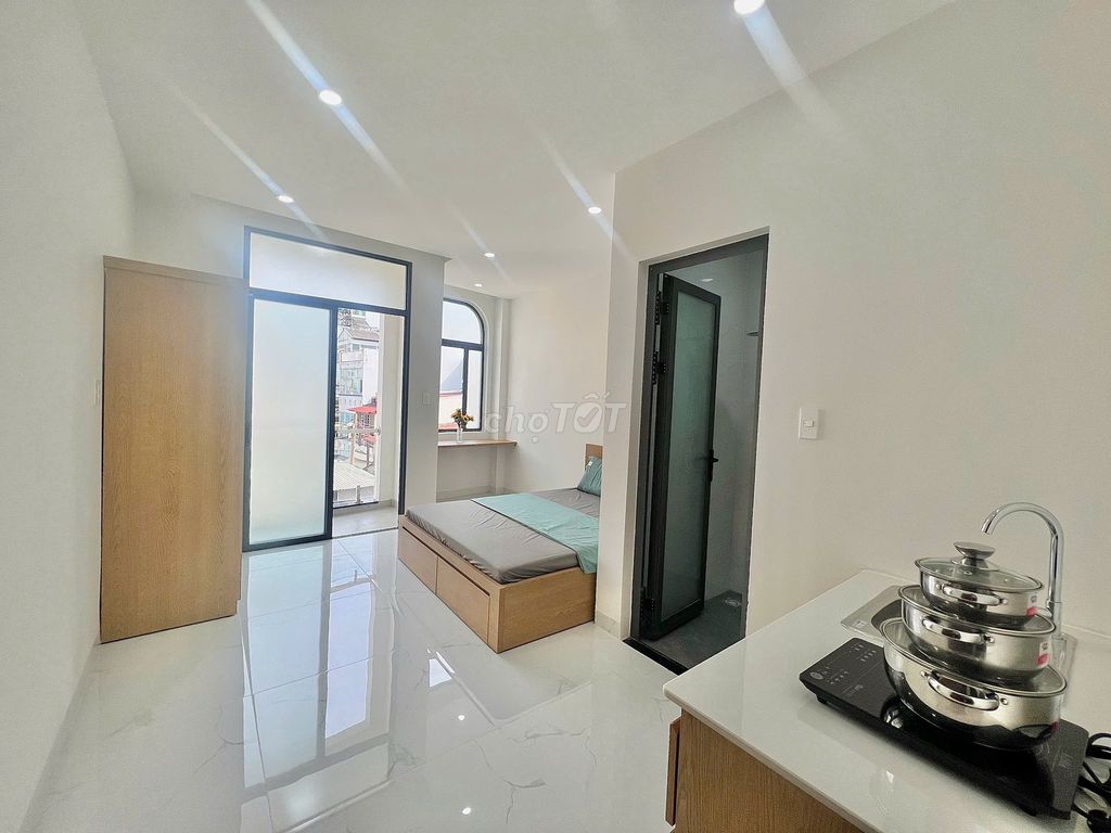 Phòng Mới Ngay Ngã Tư 7 Hiền, 27m² chỉ 4.7 triệu - An ninh và Nội thất cao cấp!