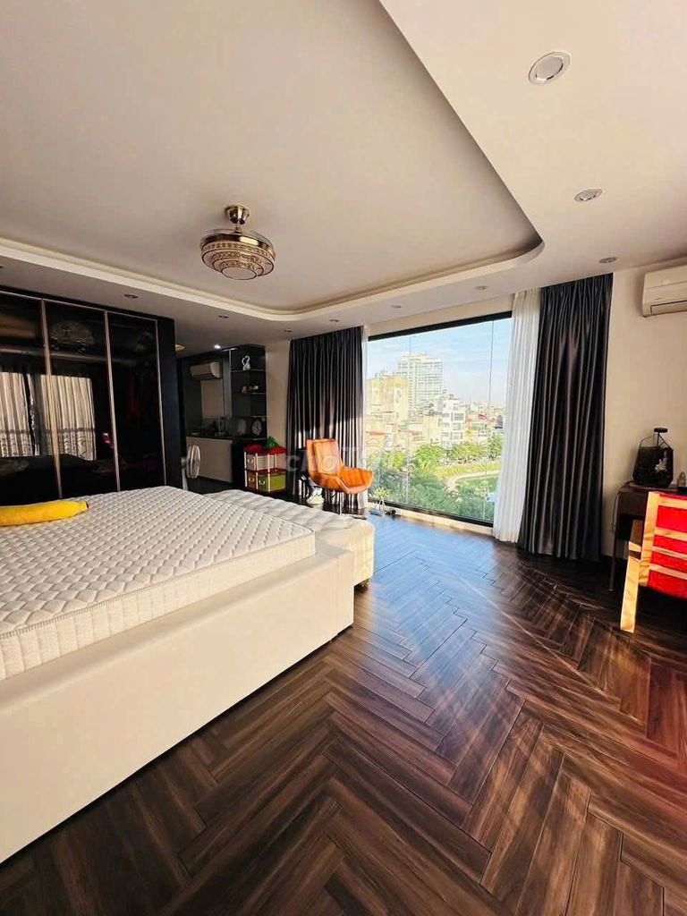 Căn hộ 1 ngủ 1 khách Linh Quang 60m² giá 10 triệu - View hồ tuyệt đẹp!