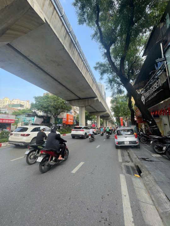 Nhà phố Cầu Giấy 63m² giá 11.65 tỷ - Vị trí kim cương, cơ hội đầu tư hiếm có!