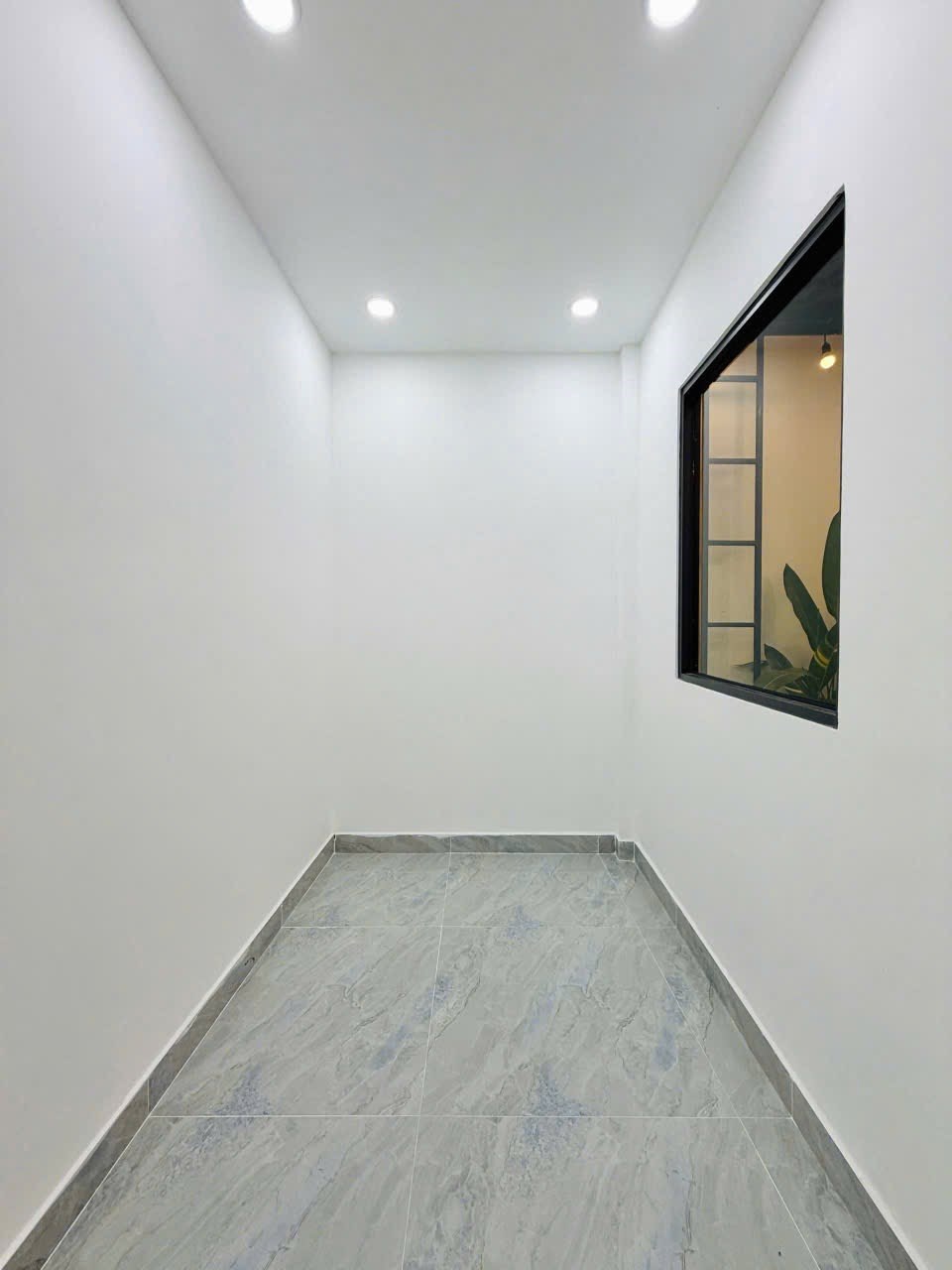 Nhà riêng 8m mặt tiền tại Thuận An, 240m² chỉ 3.5 tỷ - Cơ hội vàng cho gia đình!