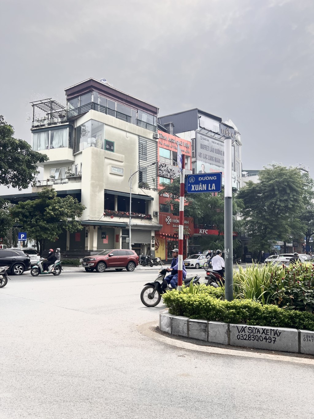 Bán nhà 4 tầng Xuân La 47.7m² giá 17,5 tỷ - Ngõ nông, taxi đỗ cửa!