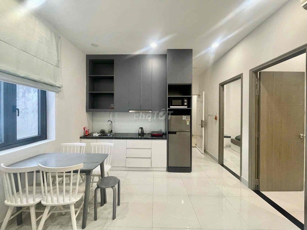 Căn hộ 2PN 65m² quận 3 giá 10 triệu - Full nội thất cao cấp!
