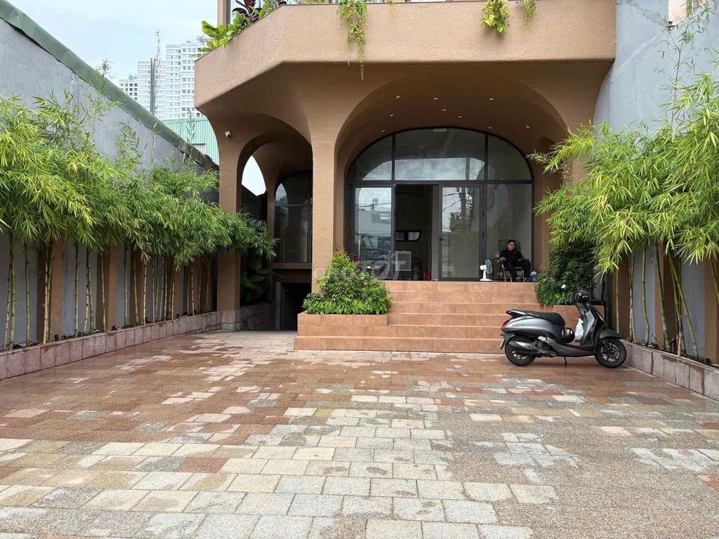 Mặt bằng cho thuê Lê Văn Lương Quận 7 120m² giá 55 triệu - Vị trí đắc địa, dễ nhận diện!