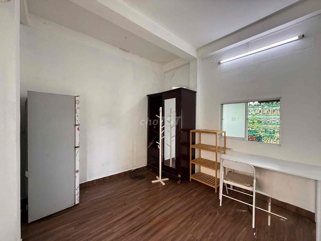 Căn hộ studio cho thuê tại Quận 3, 20m² giá 3.8 triệu - Góc nhìn thư giãn tuyệt vời!