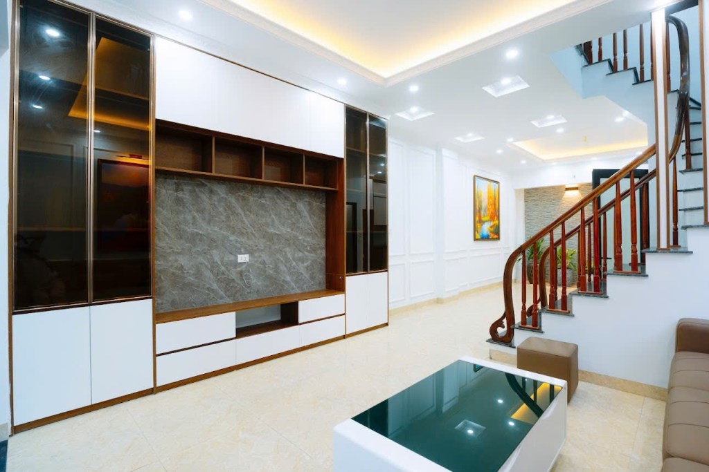 Nhà 60m² Đan Phượng giá 5.8 tỷ - Đầy đủ nội thất, sẵn sàng ở ngay!