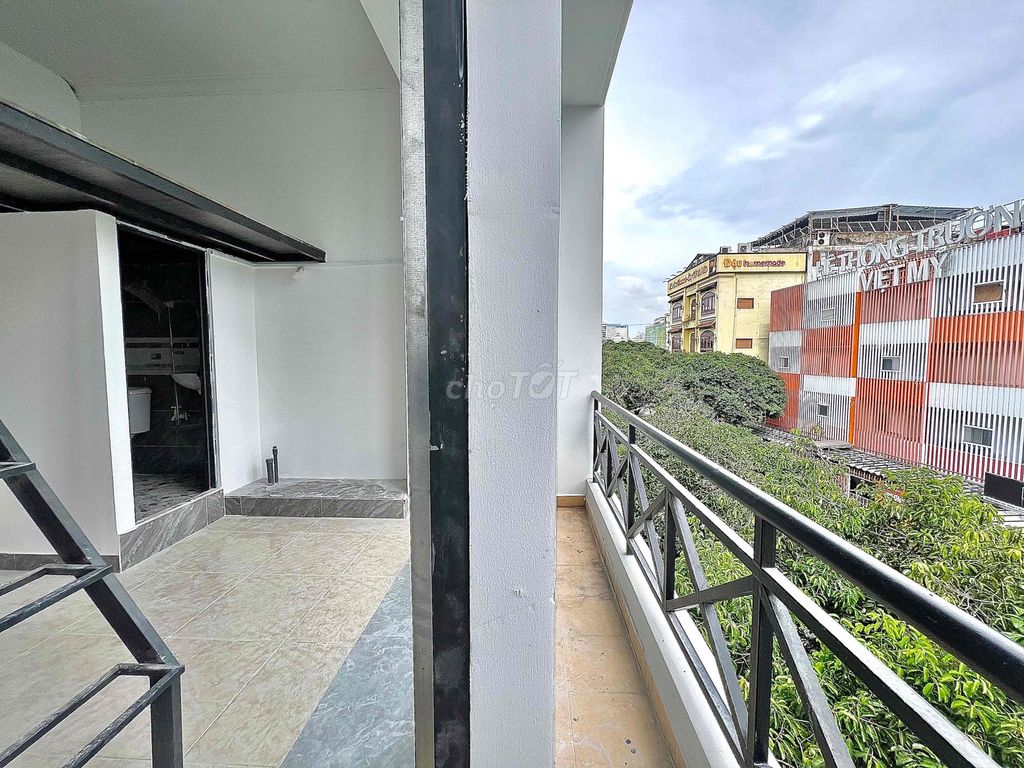 Phòng cho thuê ngay khu Phan Xích Long 25m² giá 5 triệu - Tiện ích đầy đủ và thoải mái!