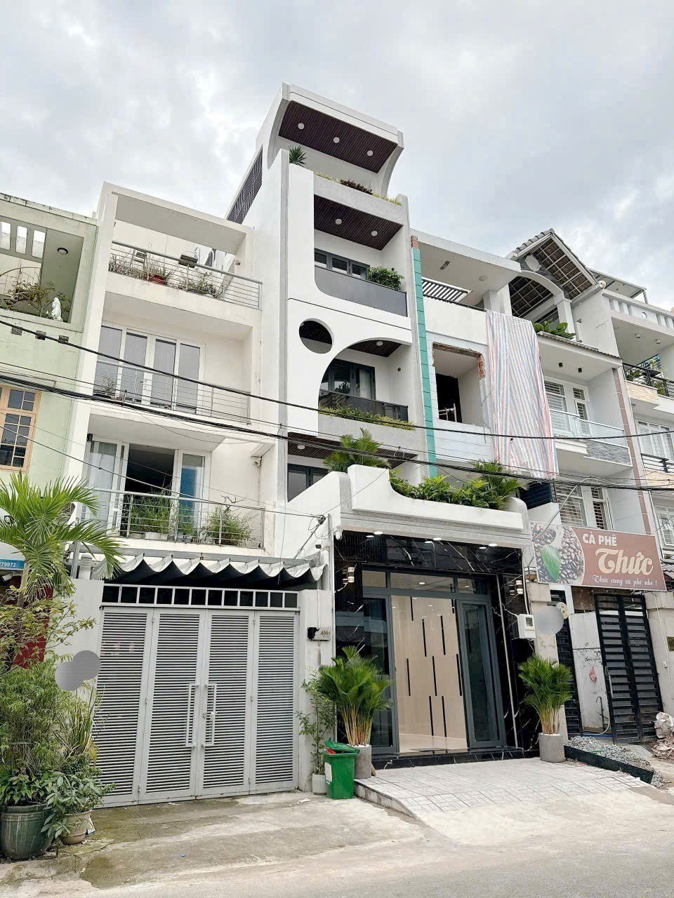 Nhà mặt tiền khu cư xá ngân hàng quận 7 - 5 tầng - 92m² chỉ 22 tỷ - Sẵn sàng vào ở!