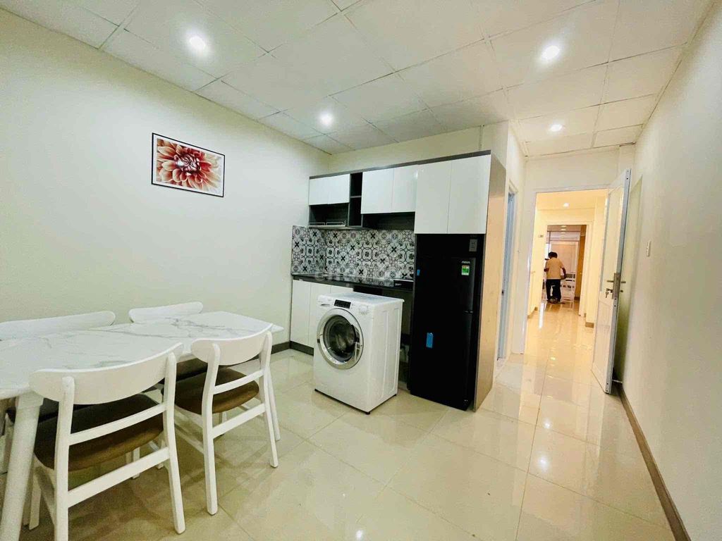 Căn hộ 2 phòng ngủ ban công lớn Nguyễn Minh Hoàng 45m² giá 11 triệu - Full nội thất, tiện nghi