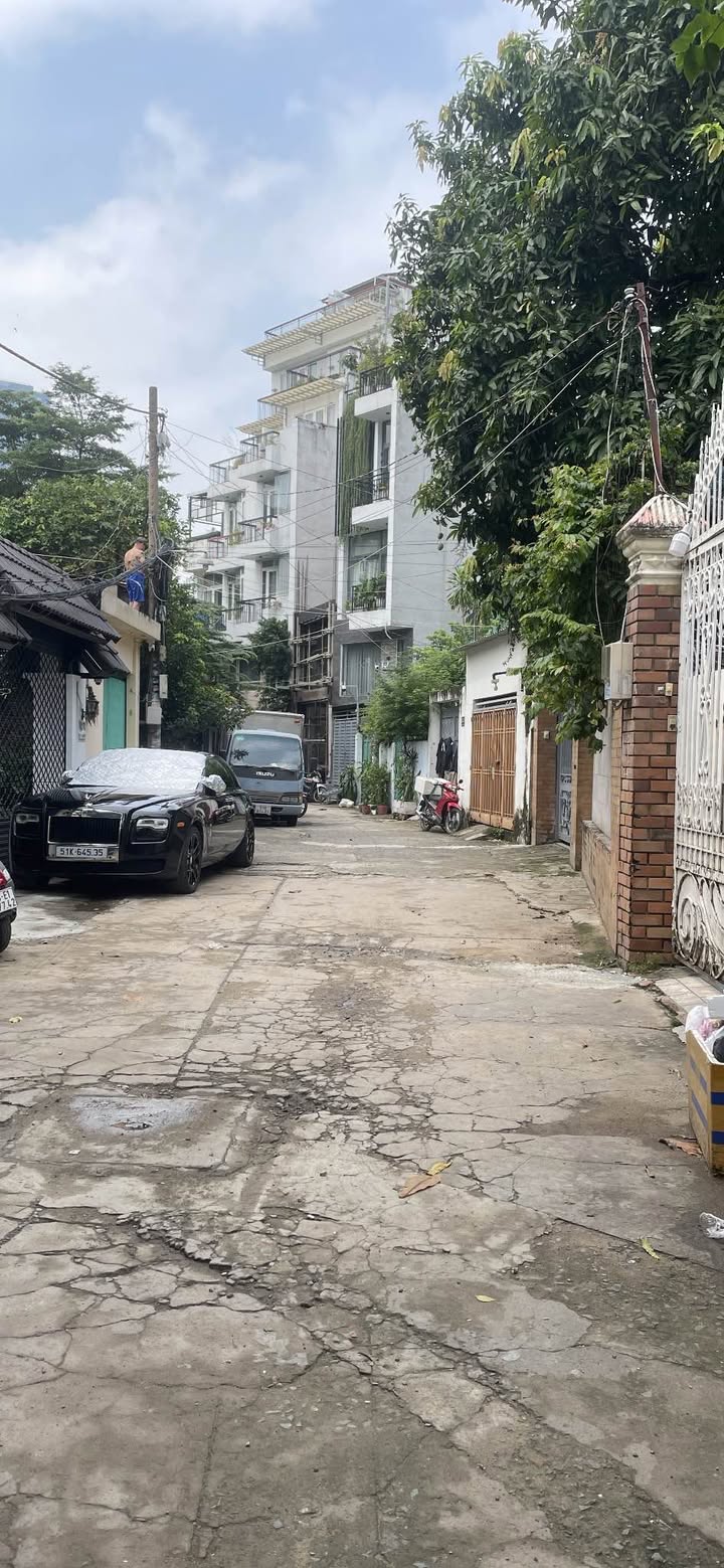 Nhà hẻm xe hơi Ngô Tất Tố, Bình Thạnh 126m² giá 12.9 tỷ - Đầu tư sinh lời ổn định!