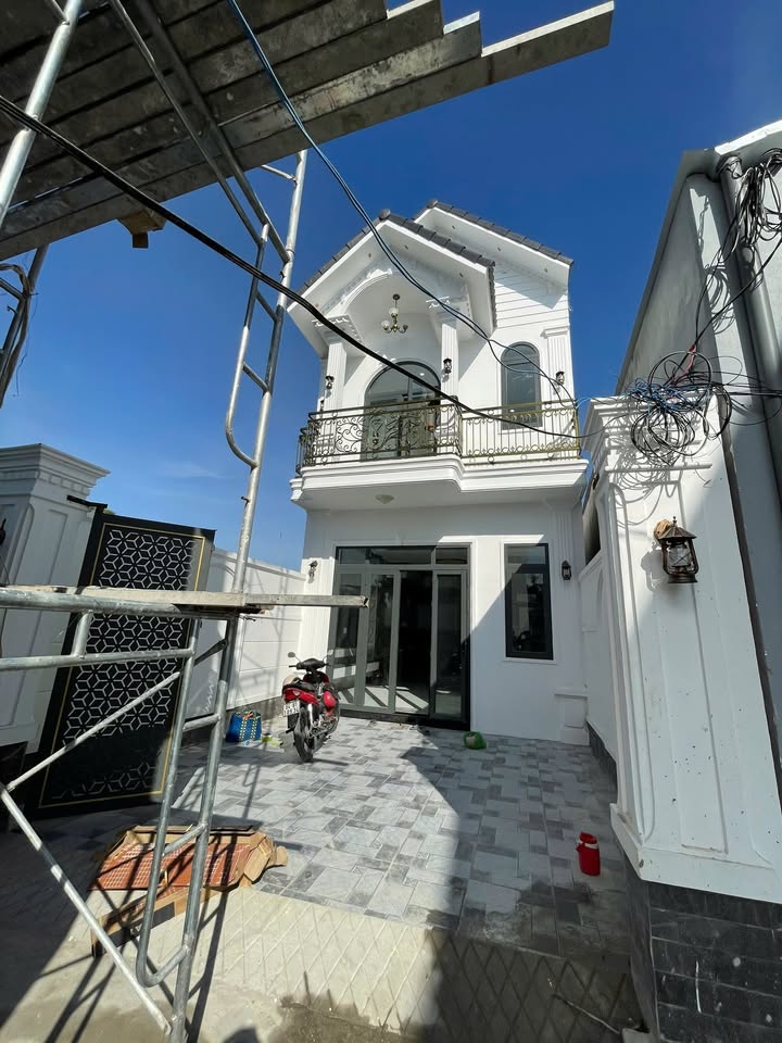 Nhà 1 trệt 1 lầu tại Phạm Thái Bường, Vĩnh Long 82m² giá 2.49 tỷ - Thương lượng nhẹ!