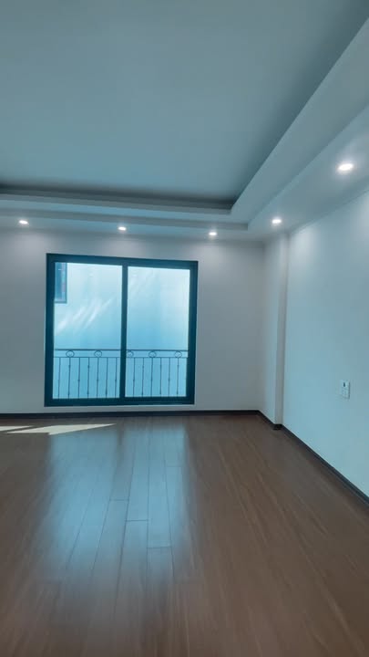 Nhà riêng Lĩnh Nam 30m² giá 6.5 tỷ - Sổ đỏ chính chủ, sẵn sàng giao dịch!