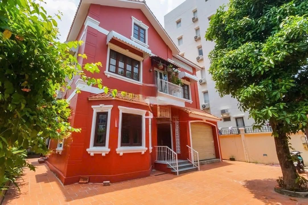 Biệt thự cho thuê đường Nguyễn Văn Hưởng, Thảo Điền, 350m² - Không gian sống lý tưởng!