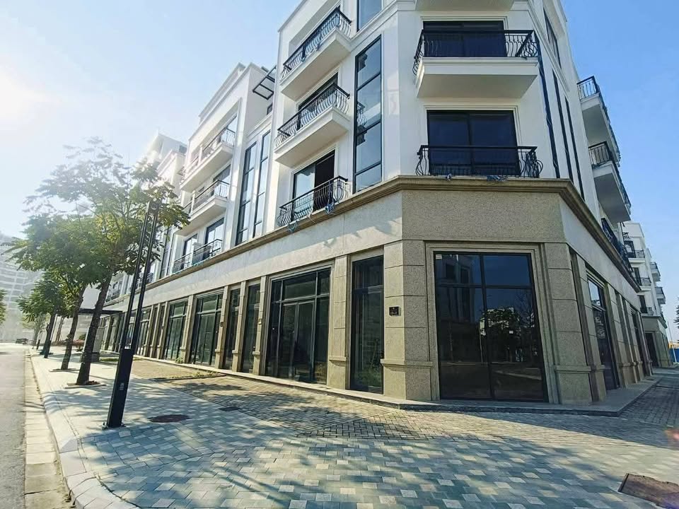 Nhà liền kề Diamond Point C14 Phúc Đồng 102m² giá 47 tỷ - Đẳng cấp giữa lòng Long Biên!