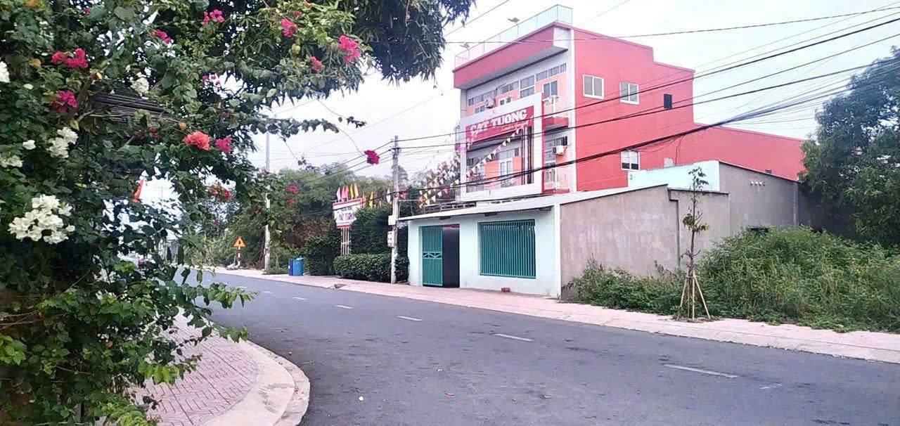 Đất nền Phước Kiển, Nhà Bè, 96m² giá 1.1 tỷ - Sổ đỏ chính chủ, đầu tư sinh lời!