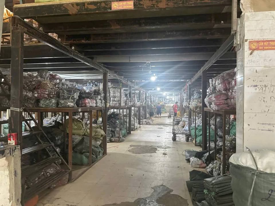 Kho cho thuê tại đường Âu Cơ, quận Tân Phú 120m² giá 13 triệu - An ninh 24/7!