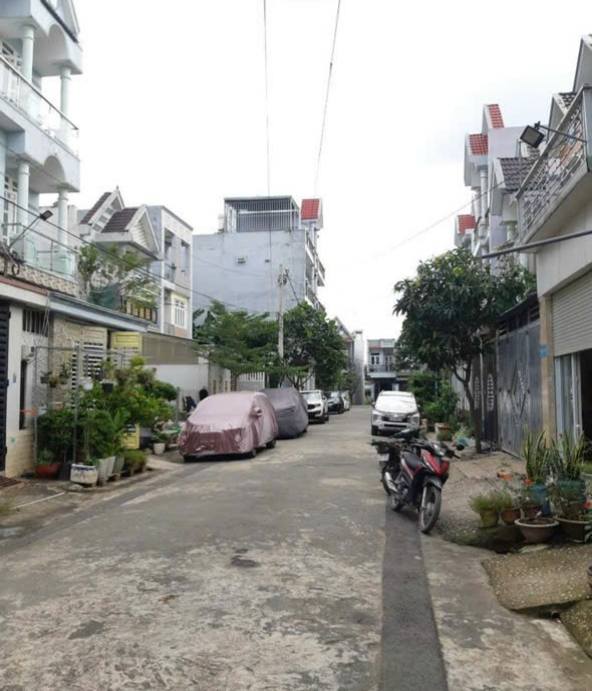 Nhà phố Hóc Môn 85m² giá 5.65 tỷ - Sổ hồng riêng, thiết kế hiện đại!