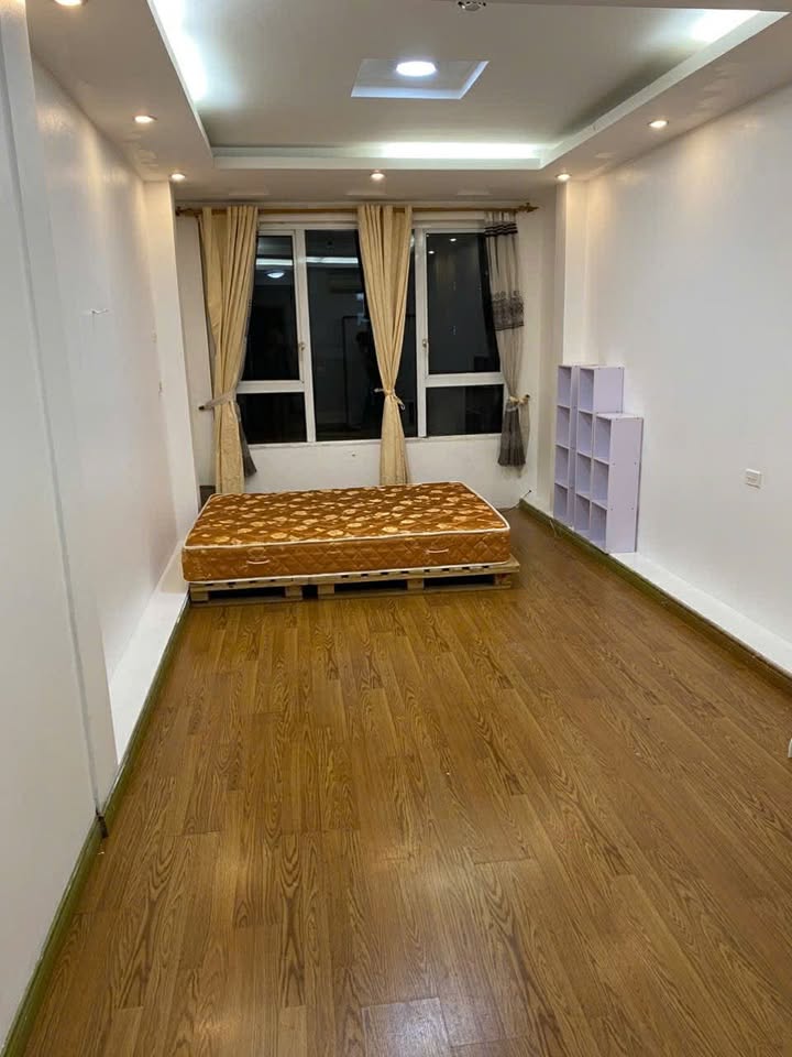 Nhà cho thuê tại phố cổ Hà Nội - 4 tầng, giá 6 triệu/tháng - Không gian thoáng đãng