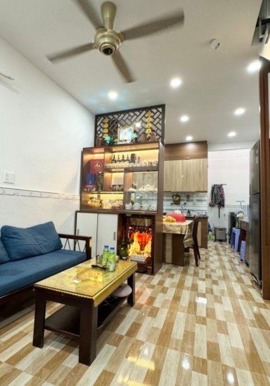 Nhà hẻm 3m đường Thiên Phước, quận 11, 38m² giá chỉ 5.5 tỷ - Kinh doanh sầm uất!