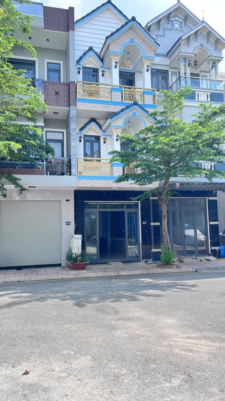 Shophouse An Phú Bình Dương 200m² giá 4.5 tỷ - Vị trí kinh doanh đắc địa!