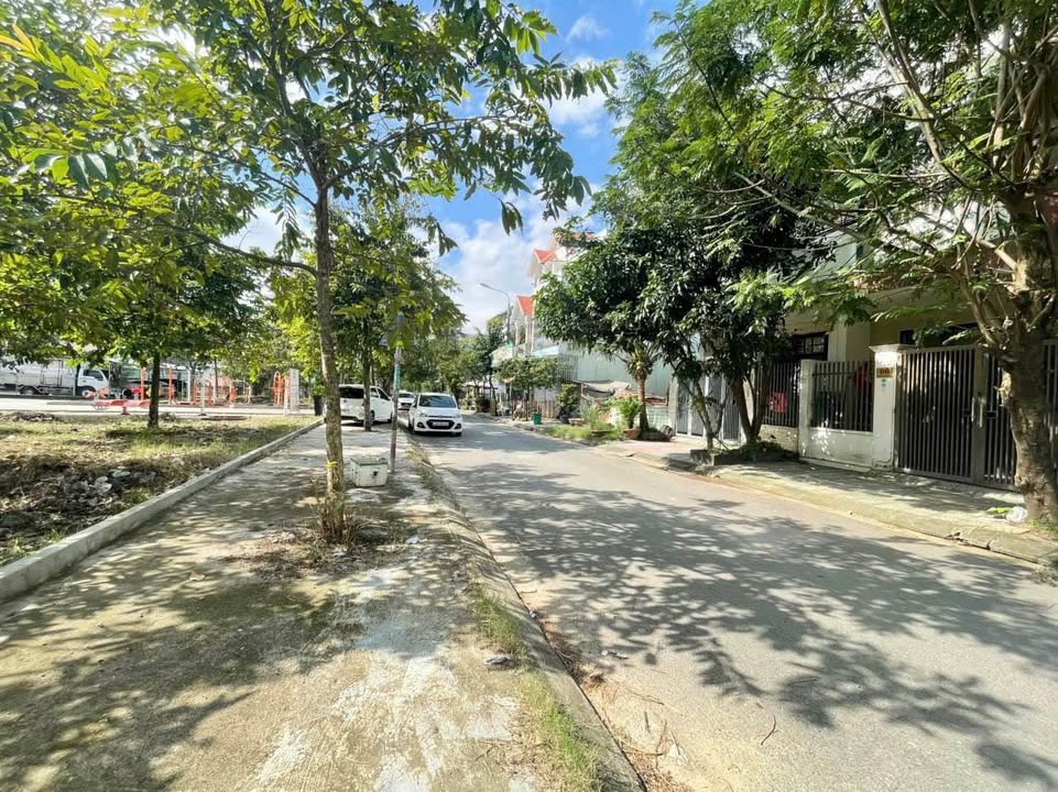 Đất mặt tiền đường Hòa Phú 14, 85m² giá chỉ 4 tỷ - Cơ hội đầu tư tuyệt vời!