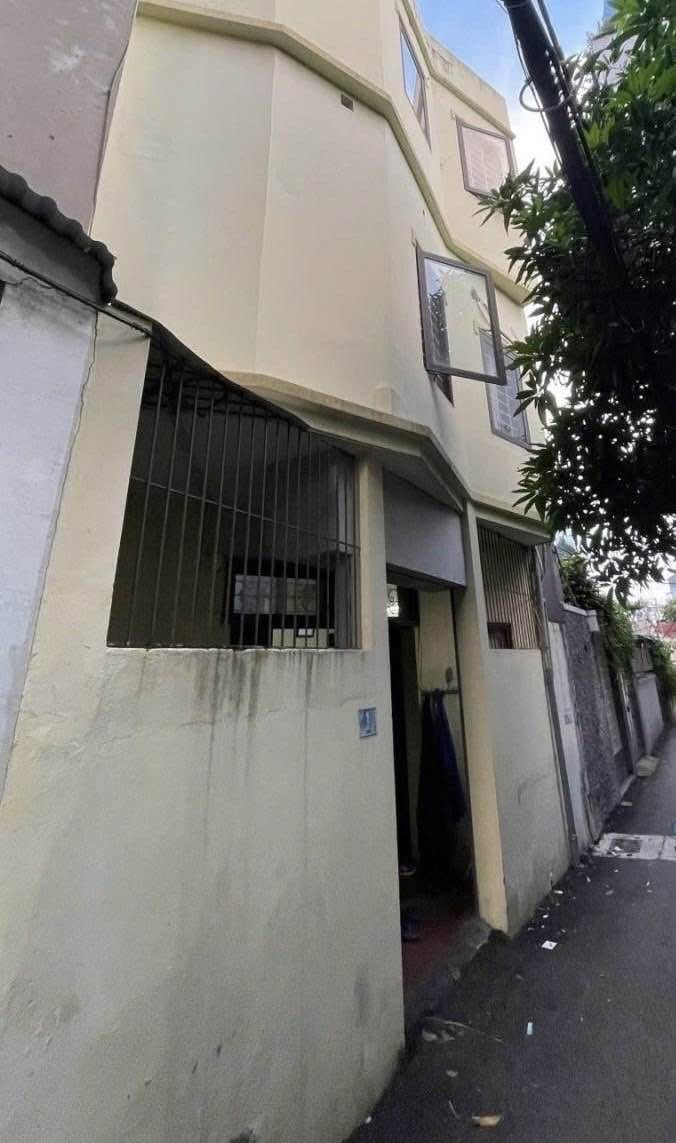 Bán đất tặng nhà 3 tầng tại Ngọc Thụy, Long Biên, 37m² chỉ 9.8 tỷ - Đầu tư sinh lời!