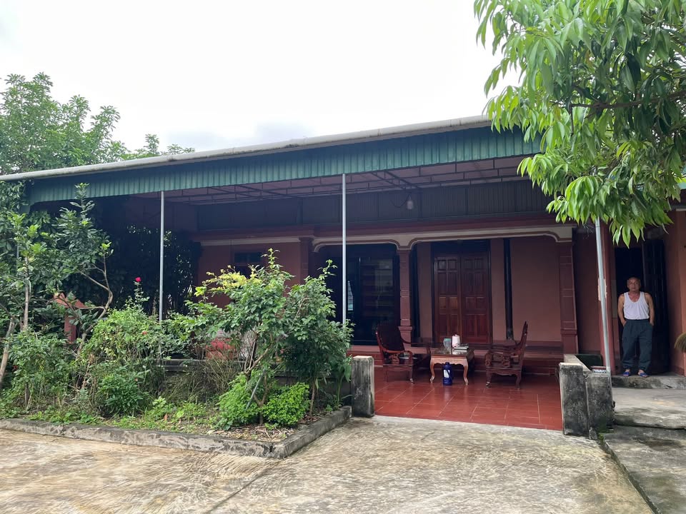 Bán nhà vườn tại Xóm 1 xã Yên Trung, 721m² giá 3.3 tỷ - Không thể bỏ lỡ!