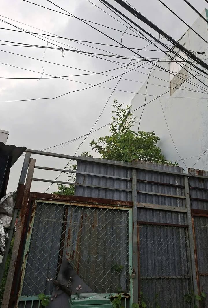 Bán đất Thủ Đức 104m² giá 8 tỷ - Vị trí hẻm thông ô tô thuận lợi!