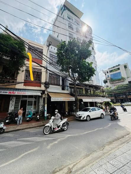 Mặt tiền FrontHouse Cô Giang Đà Nẵng 48m² giá 12 tỷ - Khu kinh doanh sầm uất!