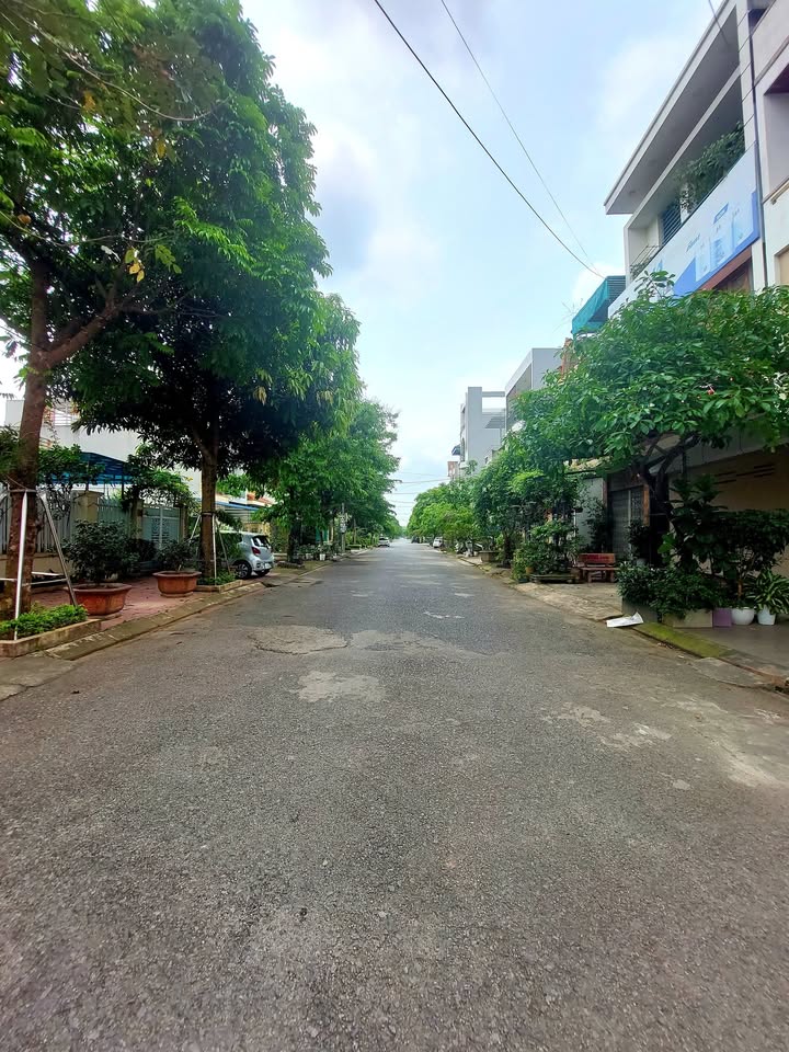 Đất nền mặt đường Trần Duệ Tông, Lộc Vượng, 112m² - Vị trí đắc địa, giá thương lượng!