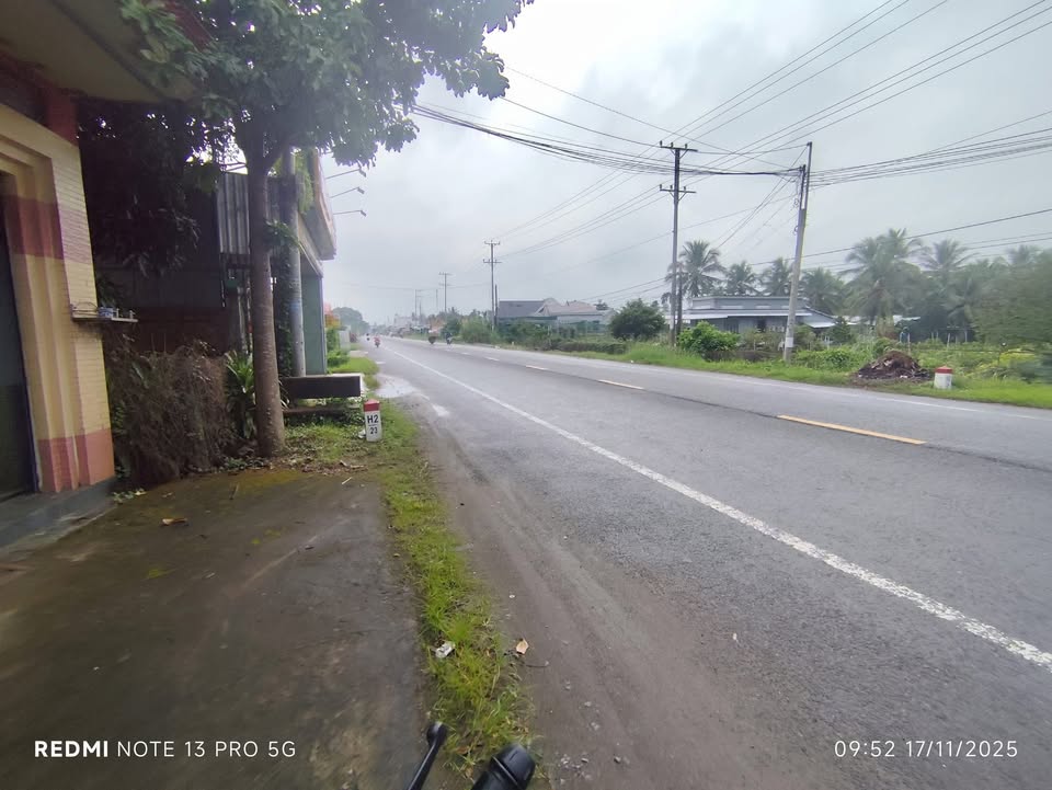 Đất và nhà Long Thới, Chợ Lách, Bến Tre 1200m² giá 8 tỷ - Đầu tư sinh lời ngay!