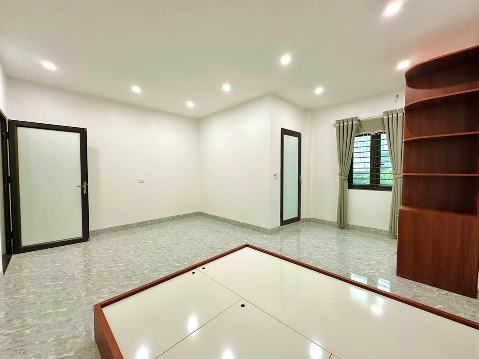 Nhà 3 tầng tại phường Hoàng Văn Thụ, Thái Nguyên - Diện tích 80m², giá 4 tỷ - Đường ô tô tránh nhau!