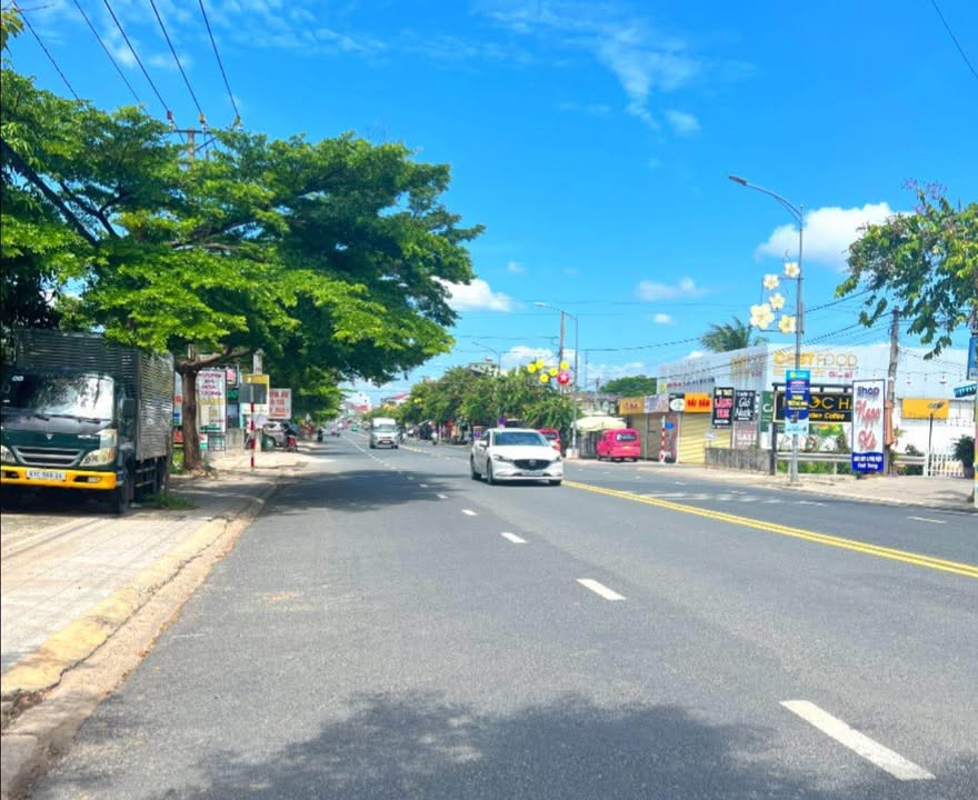 Đất mặt tiền Phạm Văn Đồng, Hòa Thành, Tây Ninh 594m² giá 1.1 tỷ - Kinh doanh đắc địa!