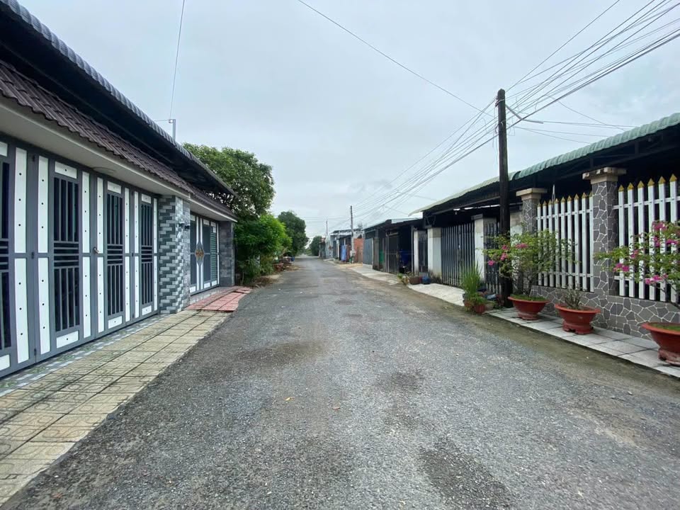 Đất Bàu Năng 160m² giá 168 triệu - Vị trí đẹp, dân cư đông đúc!