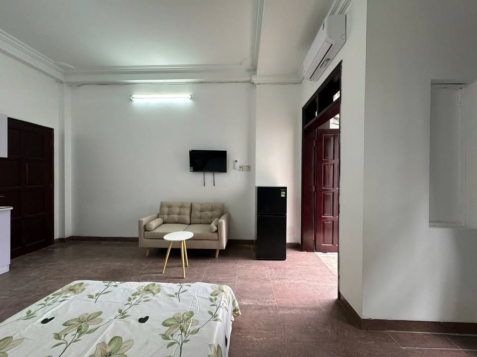 Căn hộ cho thuê tại Thành Thái, Quận 10 - Nội thất đầy đủ, giá tốt!