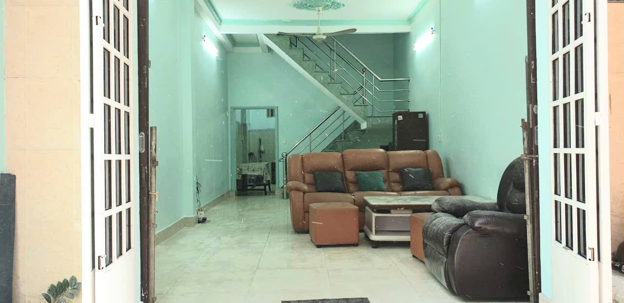 Nhà cho thuê tại đường Tô Ngọc Vân, Thủ Đức 120m² - Giá 12 triệu, đầy đủ nội thất!