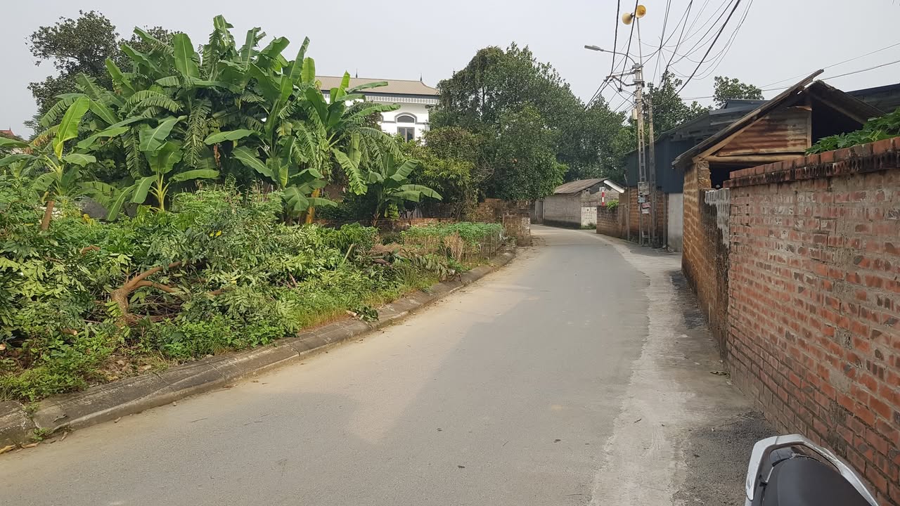 Nhà riêng Thạch Thất 74m² giá 2 tỷ - 2 mặt thoáng ô tô vào tận nơi!