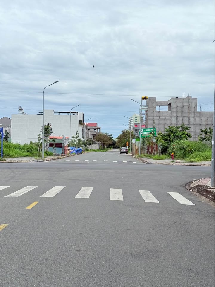 Đất nền góc 3 mặt tiền khu Hưng Việt TP Bà Rịa 132m² giá 3.85 tỷ - Cơ hội đầu tư hấp dẫn!