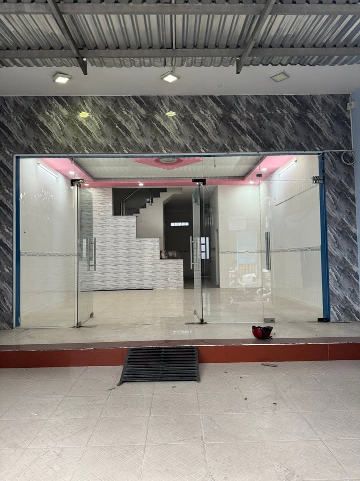Cho thuê mặt tiền đường Nguyễn Tuyển, Thủ Đức, 133m² giá 28 triệu - Kinh doanh tự do!
