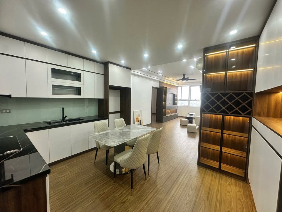 Căn hộ JSC 34 Thanh Xuân 86m² giá 7.3 tỷ - Sổ đỏ chính chủ, ban công Tây Bắc!